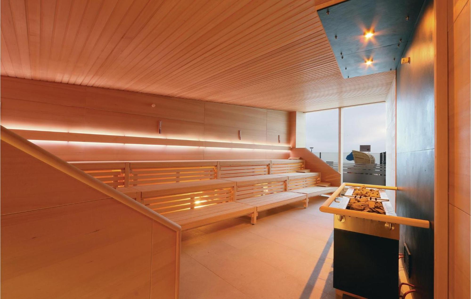 Cozy Apartment In Luebeck Travemuende With Sauna Exterior photo
